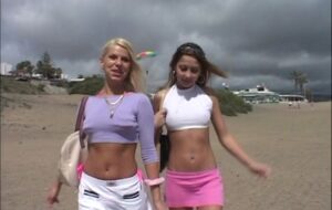 Solo Scat Girls By The Top Gypsy Girl Naomi And Her Girlfriend Tatrizia In Gran Canaria